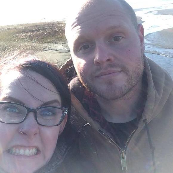 Meet your Posher, Lindy - Picture 1 of 1